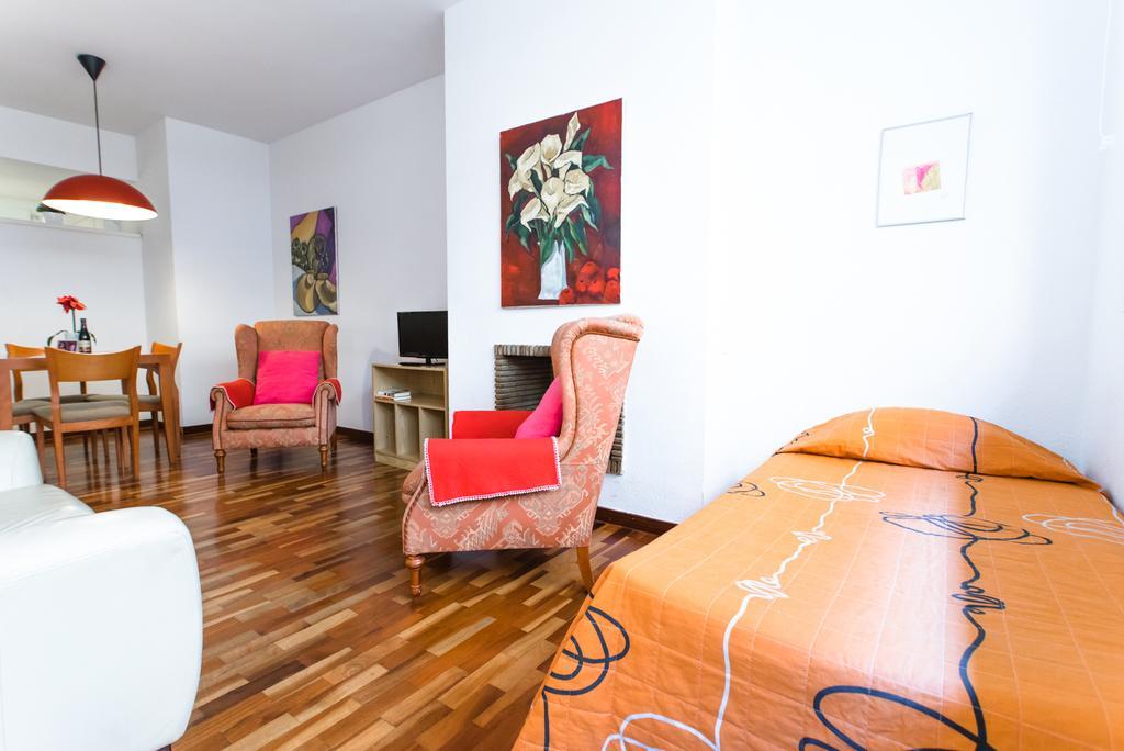 Sweet Bcn Apartments Barcelona Exterior foto
